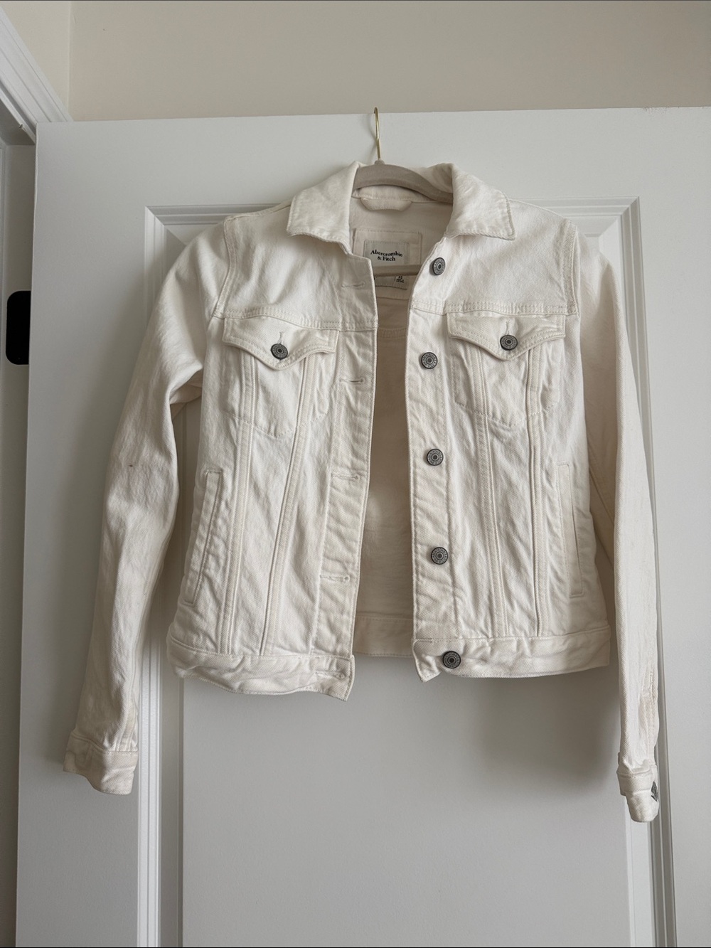 Abercrombie & Fitch Off-White Denim Jacket